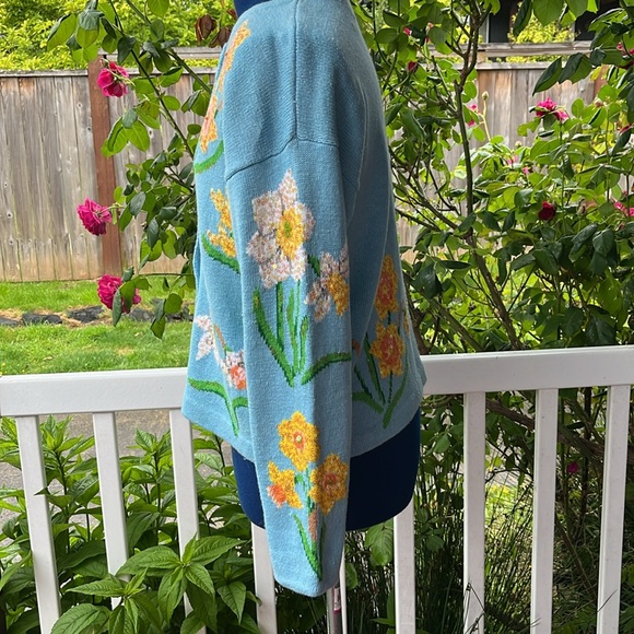 Philip Jane Gordon Women’s Sweater - Picture 5 of 7